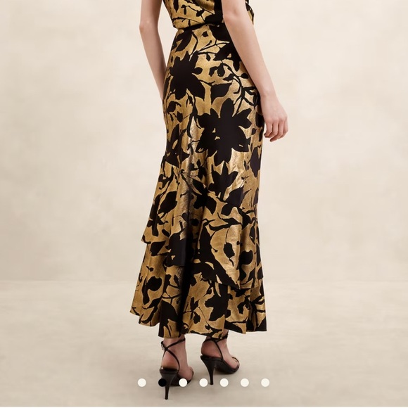 Banana Republic Factory LAMÉ TIERED MAXI SKIRT - Picture 3 of 7